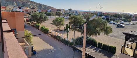 Vue depuis lâhĂ©bergement