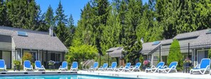 Pool - *** Rathtrevor Beach, Heated Pool + Hot Tub - Parksville B.C ... Sleeps 6 (Parksville)