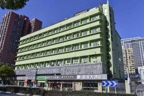 Exterior - Rulai Hotel (Shanghai)