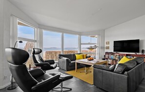 Smart TV - 3 bedroom gorgeous home in Hejls (Hejls)