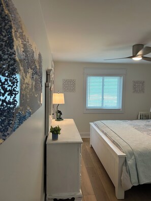 3 dormitorios, tabla de planchar con plancha, cuna de viaje y wifi