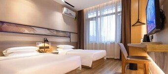 Rest Comfort Hotel(Shanghai North Bund Ningguo Road Subway Station)