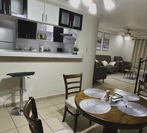 Interior - Residencia Cálida y acogedora (Santa Tecla)