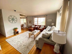 TV, fireplace - Surfside 3 bedroom townhome 1 block to BEACH (Old Orchard Beach)