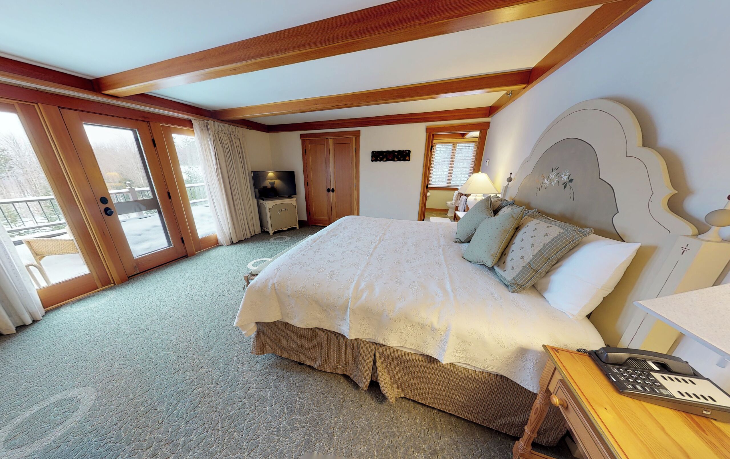 3 chambres, fer et planche à repasser, Wi-Fi, draps fournis