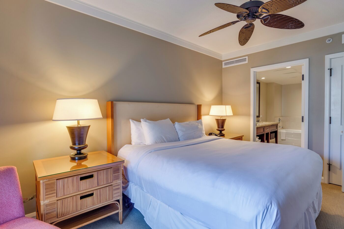 Oceanfront Maui Stay | 2 Bedroom Partial Ocean View Near Lahaina Harbor - Lahaina, HI