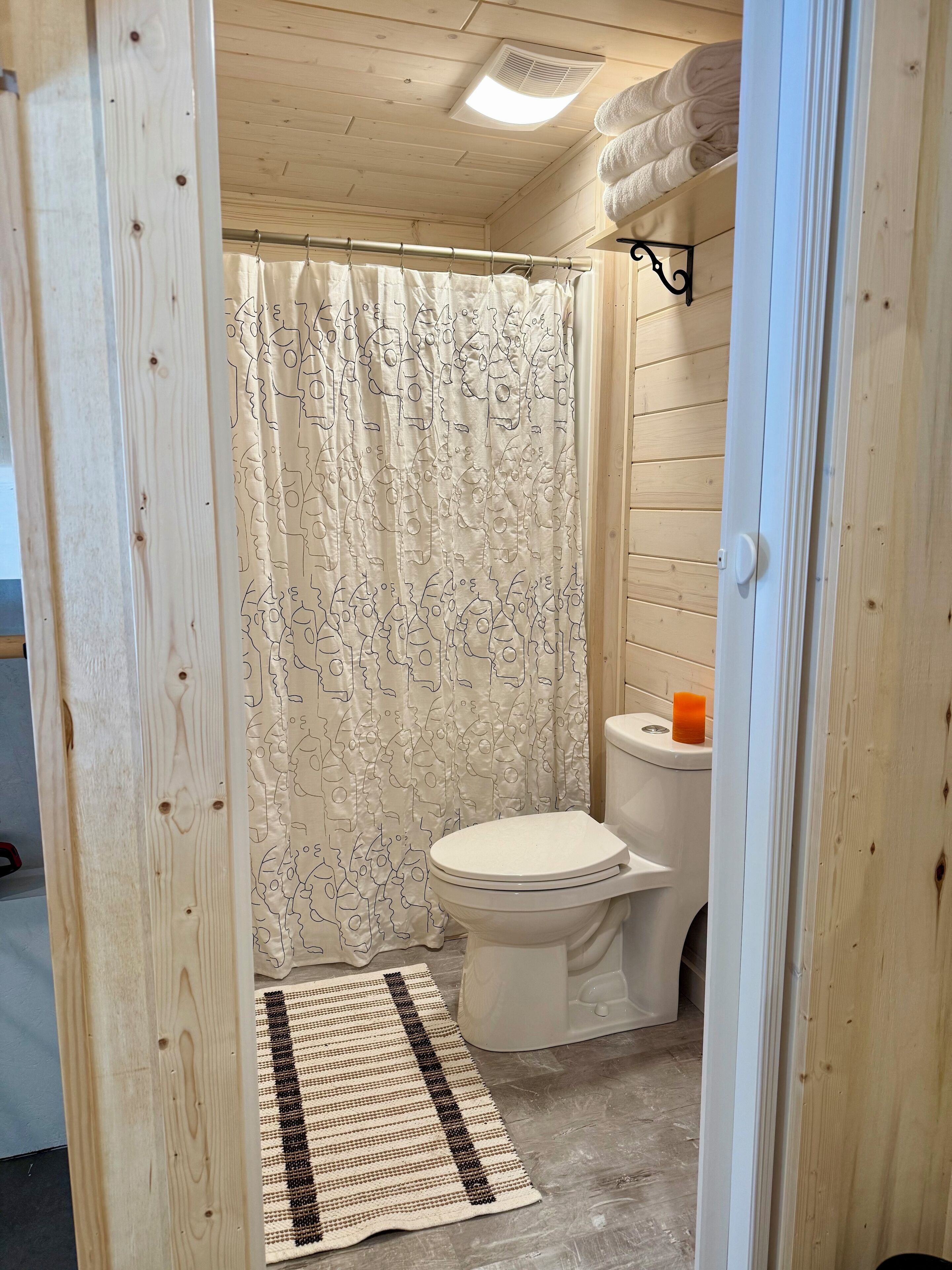 Shower, towels, soap, shampoo