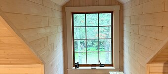 Calming cottage apartment in the Northwoods