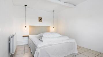 3 bedrooms, travel crib, free WiFi