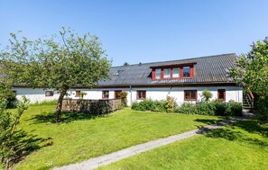 Exterior - Lovely home in Nibe with lake view (Nibe)