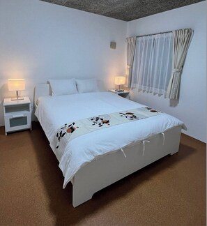 4 chambres, fer et planche à repasser, Wi-Fi, draps fournis