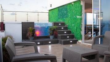 Family Quadruple Room | Terrace/patio