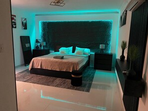 Blackout drapes, iron/ironing board, free WiFi - Sejour's Penthouse (Santo Domingo Este)