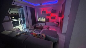 Family Penthouse, City View, Poolside | Living area