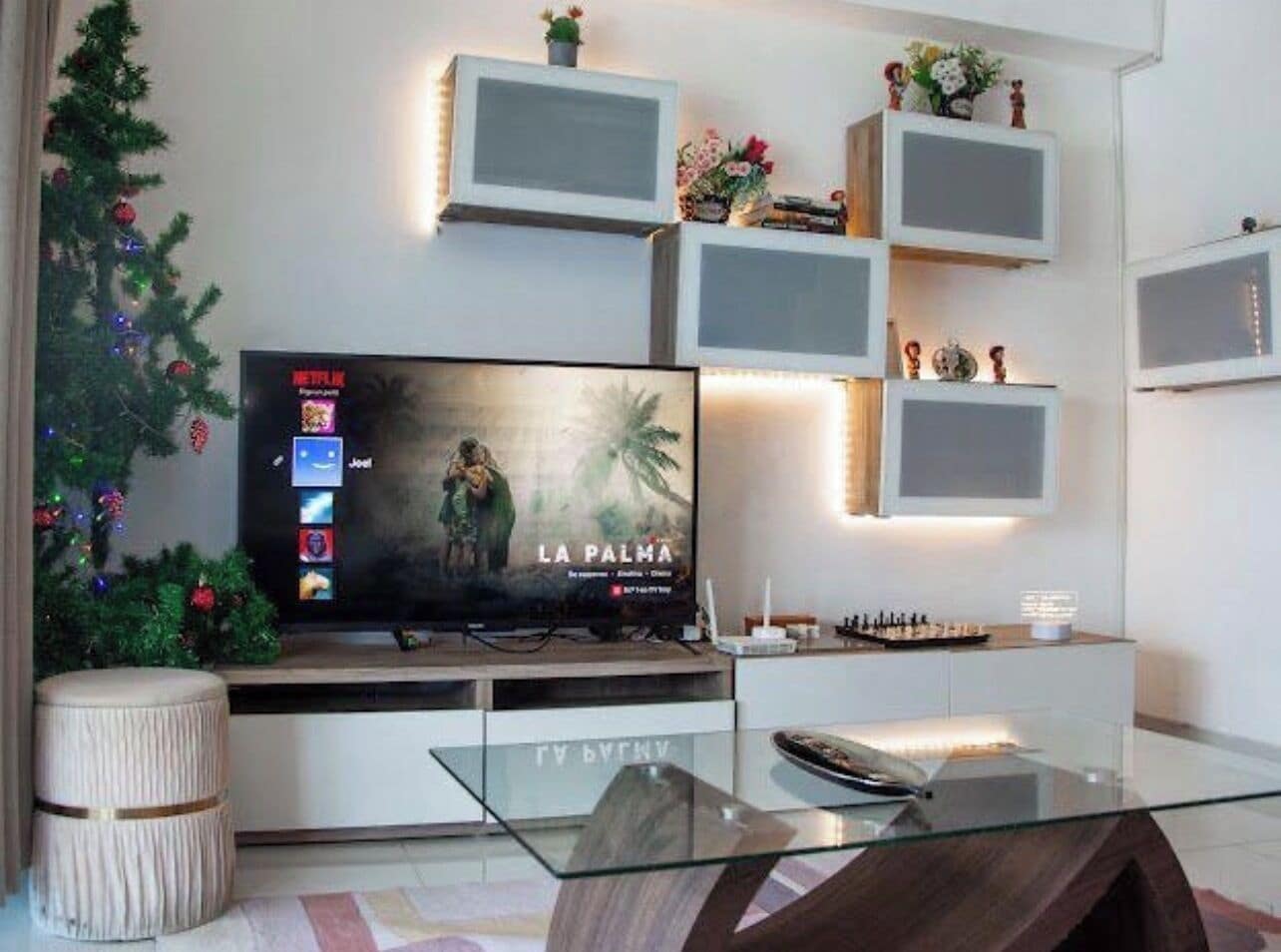 Family Penthouse, City View, Poolside | Living area