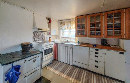 Cozy home in Förslöv with WiFi