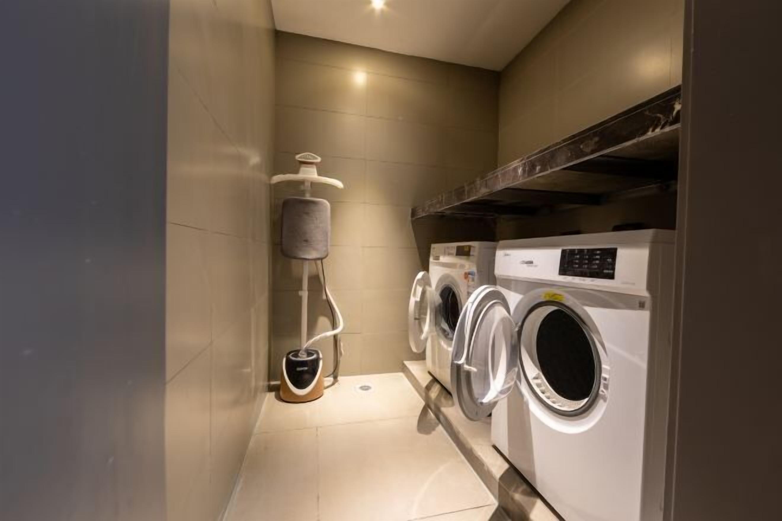 المنشأة من الداخل