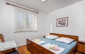 2 chambres, accès au Wi-Fi (inclus), literie fournie