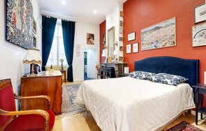 1 quarto, Wi-Fi de cortesia, roupa de cama