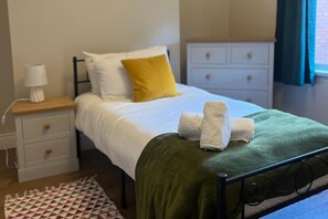 3 habitaciones, tabla de planchar con plancha y wifi gratis