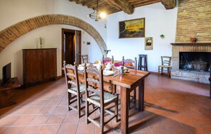 Dining - Pet friendly apartment (Gualdo Cattaneo)
