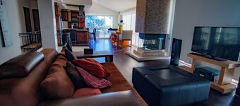 Coastal Paradise in Bajamar – Golf, Luxury, and Comfort