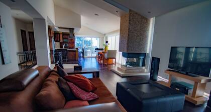 Coastal Paradise in Bajamar – Golf, Luxury, and Comfort