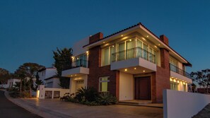 Exterior - Coastal Paradise in Bajamar – Golf, Luxury, and Comfort (Ensenada)