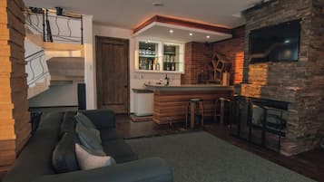Smart TV, fireplace, DVD player, books