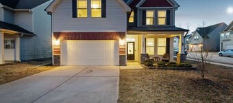 Spacious 3-BR Retreat | Downtown | Sleeps 6 | NC
