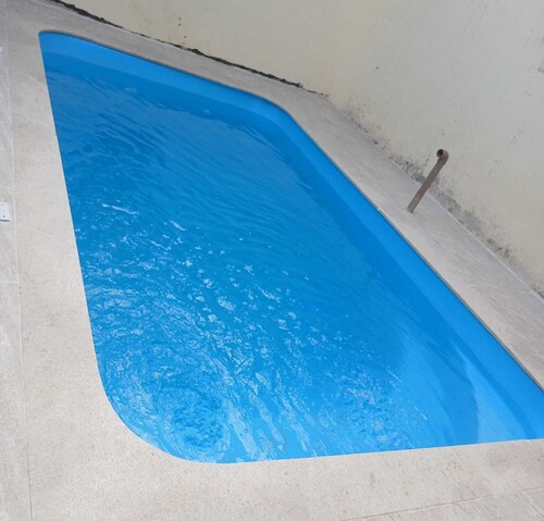 House with 2 bedrooms, swimming pool and barbecue, 8 minutes from the beach on foot.