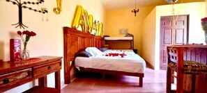 Deluxe Studio Suite, Multiple Beds, Patio, City View | Iron/ironing board - Depas guanajuato suites (Guanajuato)
