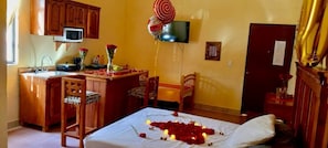 Deluxe Studio Suite, Multiple Beds, Patio, City View | Iron/ironing board - Depas  guanajuato suites  (Guanajuato)
