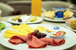 Free daily continental breakfast - Soft Hotel (Cairo)