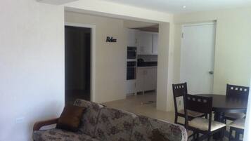 Smart TV, DVD player, stereo