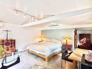 1 makuuhuone, työpöytä, ilmainen Wi-Fi, vuodevaatteet