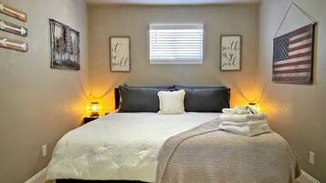 2 bedrooms, WiFi (free), bed sheets