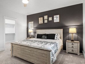 3 bedrooms, in-room safe, desk, iron/ironing board