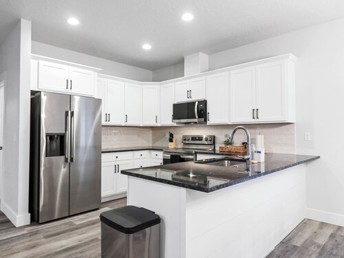 Charming 3-bedroom house in Caldwell with WiFi and AC.