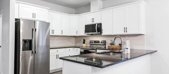 Charming 3-bedroom house in Caldwell with WiFi and AC.