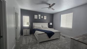 3 bedrooms, in-room safe, desk, iron/ironing board