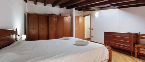 3 chambres, Wi-Fi gratuit, draps fournis