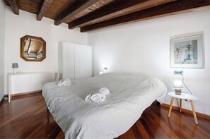 3 bedrooms, free WiFi, bed sheets - Apartment 'Cardo' with Balcony and Wi-Fi (Solarolo)