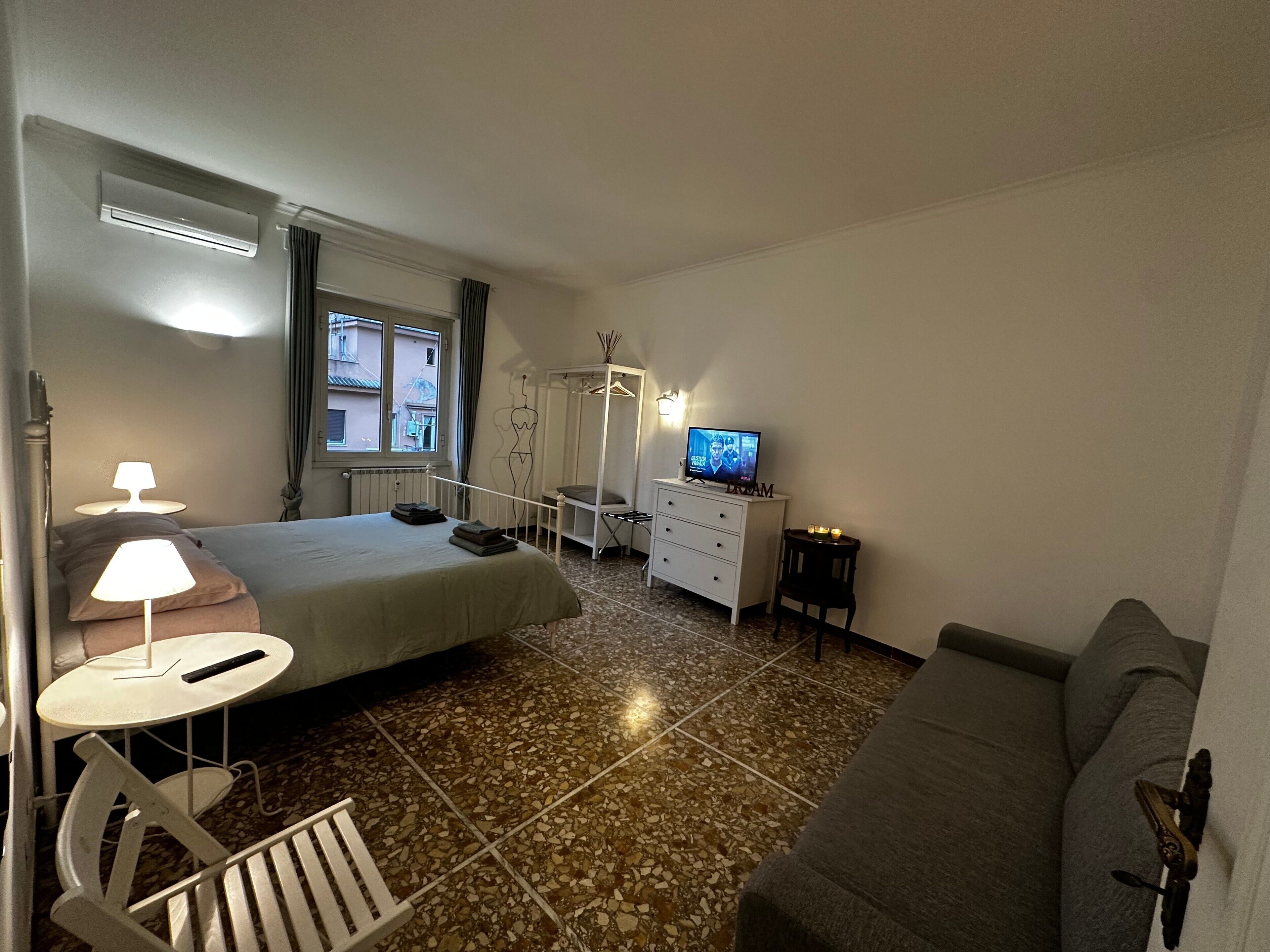2 habitaciones, wifi gratis y ropa de cama 