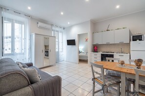 Interior - Apartment 'La Fonte Di Ortigia - Casa Aretusa' with Balcony, Wi-Fi and Air Conditioning (Siracusa)