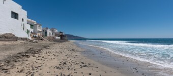 Vakantiehuis 'Buganvilla' met Zeezicht en Wi-Fi