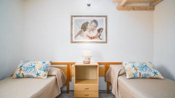 3 soveværelser, strygejern/strygebræt, sengetøj