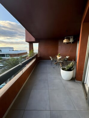Outdoor dining - Vacation 'Dream Home Beny' with Sea View, Wi-Fi and Air Conditioning (Palm-mar)