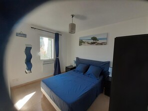 1 bedroom, iron/ironing board, free WiFi, bed sheets