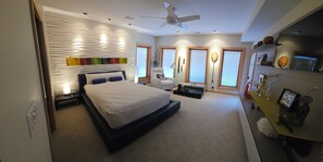 5 slaapkamers, een strijkplank/strijkijzer, wifi, beddengoed